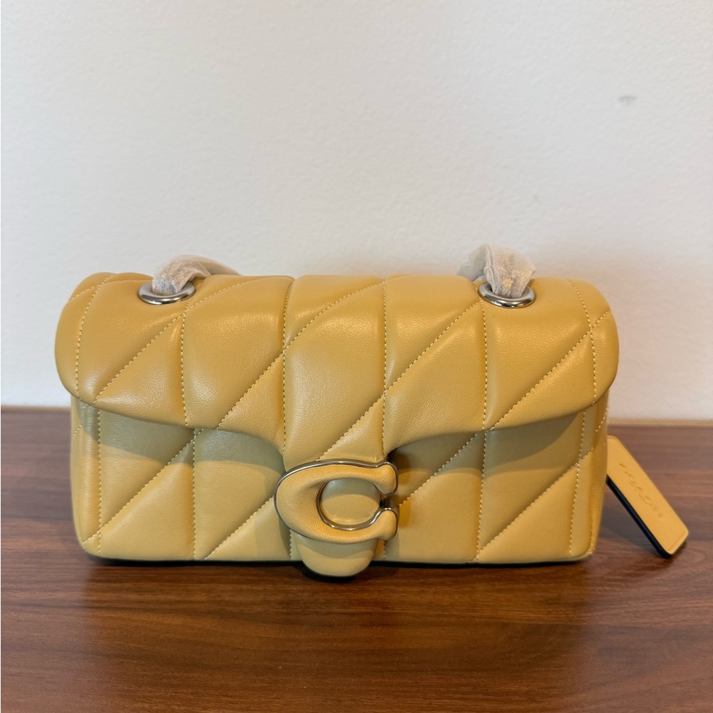 Coach Puffy Quilted Chain Tabby 20 $395 MSRP